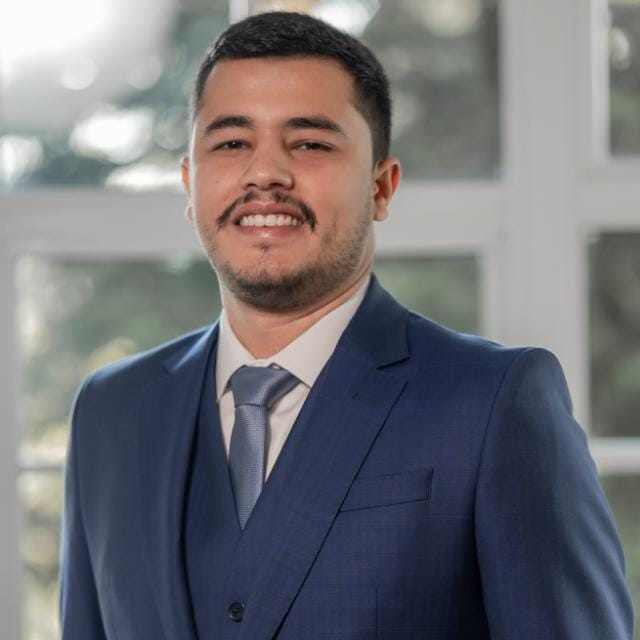 Dr. Caio Eliziario - Advogado e Fundador do escritório Eliziario Advogados